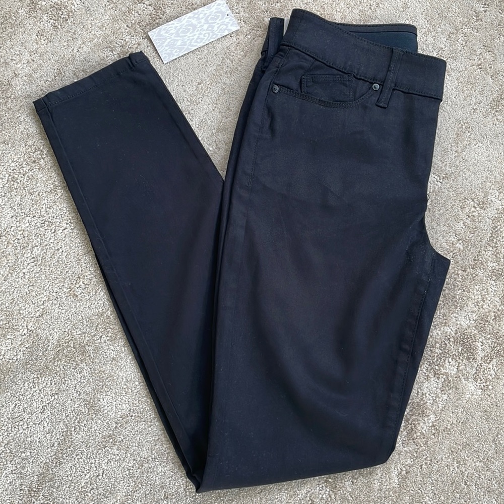 NWT Chico’s Black Secret Stretch Jeggings Chico’s Size 00/2 Everyday Chic